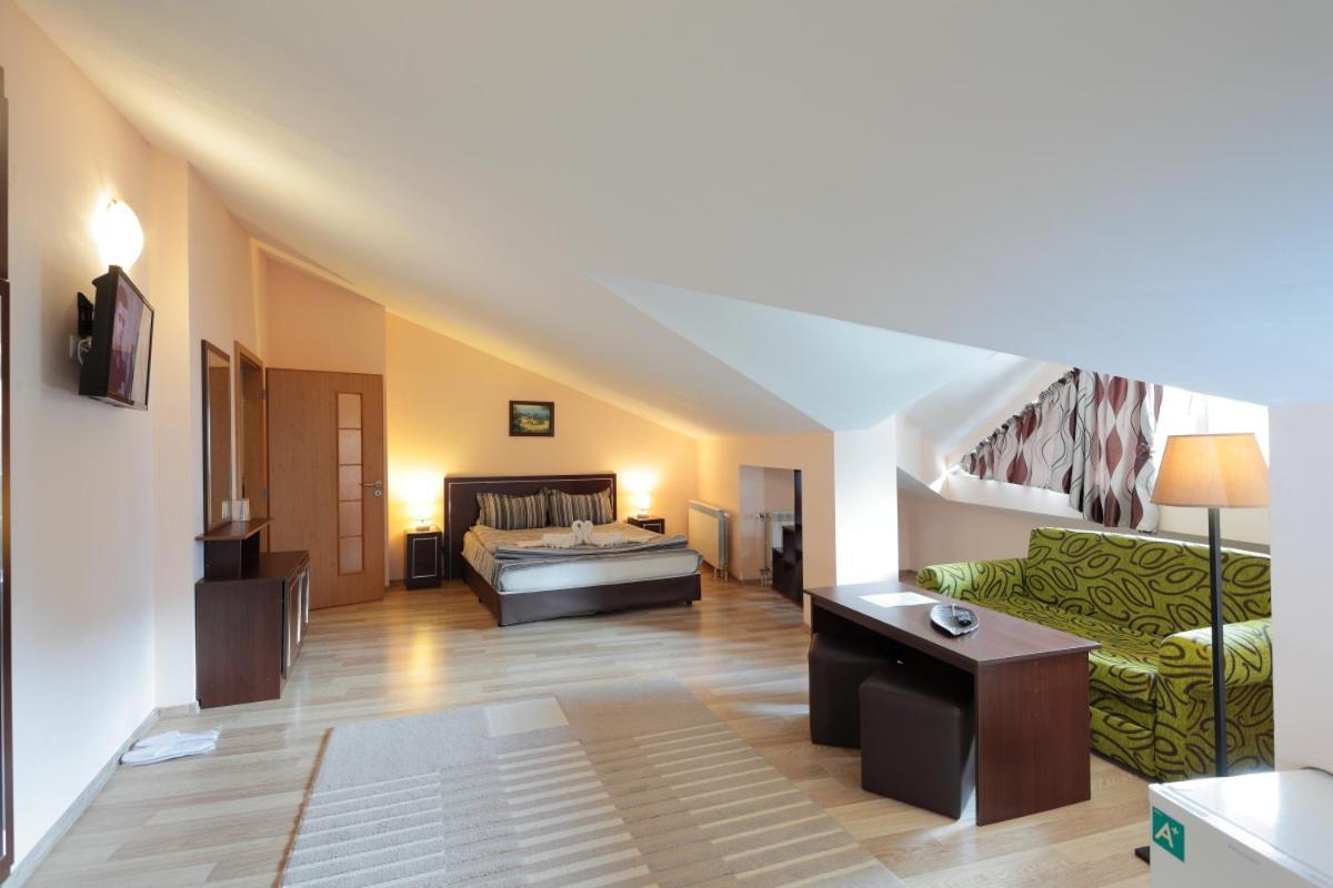 Hotel Panorama Panicsiste Kültér fotó